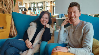 "Hot oder Schrott"? Sonja Tolevski (l.) und Manuel Flickinger testen alles.