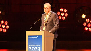 OB Peter Kurz hält seine Ansprache beim Neujahrsempfang der Stadt Mannheim im Rosengarten.