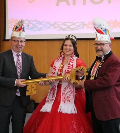 Matthias Baaß (l.) von Alina I. und Detlef Gläser entmachtet.