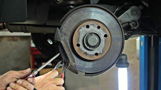 mid Groß-Gerau - Deutschland ist ein Schrauberland. Knapp jeder zweite Autobesitzer in Deutschland führt nach eigenen Angaben handwerkliche Tätigkeiten am Auto selbst durch.