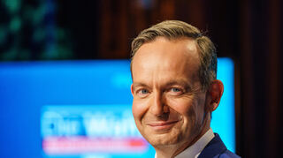 ARCHIV - 16.09.2021, Rheinland-Pfalz, Mainz: Volker Wissing (FDP) steht vor einer TV-Sendung zur Bundestagswahl 2021 in der Alten Lokhalle in Mainz (zu dpa «Volker Wissing erhält Ehrung «Goldener Winzer der Stadt Bad Dürkheim»») Foto: Andreas Arnold/dpa +++ dpa-Bildfunk +++