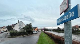 In der Hebelstraße soll ein neuer Kanal verlegt werden. Wie die Oberfläche gestaltet wird, ist noch nicht endgültig geklärt.