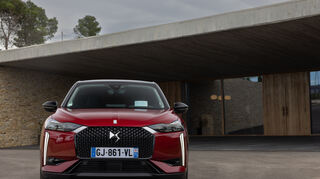 mid Groß-Gerau - In "Diva-Rot": der neue DS 3 E-Tense.