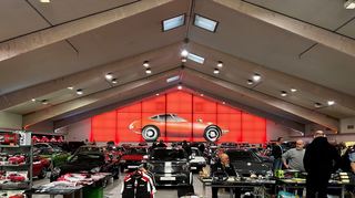 mid Groß-Gerau - Die Toyota Collection feiert den Jahreauftakt mit 800 Besuchern und Fanbörse.