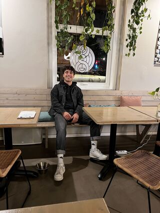 „Ganz viel Potential“ attestiert nicht nur Udo Dahmen seinem Studenten Milo Hölzl, der als Myle schon beim New Pop Festival überzeugt hat.