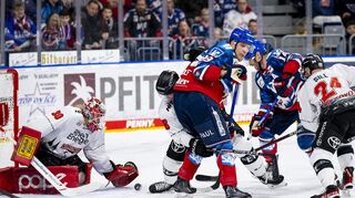 Mit Carter Proft trifft ein ehemaliger Adler-Spieler zum 1:0 für Köln!