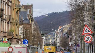 Die Rohrbacher Straße in der Heidelberger Weststadt ist bereits seit dem vergangenen Sommer eine Baustelle. Die Bundesstraße wird es bis zum Sommer 2024 auch bleiben.