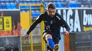 Neuzugang Thomas Pledl (hier im Test gegen den Karlsruher SC) wurde gegen Hoffenheim II zur Halbzeit eingewechselt.