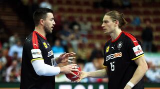 Der 100-Prozent-Mann mit dem genialen Spielmacher: Jannik Kohlbacher (l.) und Juri Knorr von den Rhein-Neckar Löwen beim Sieg gegen Algerien.