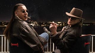 Apache 207 (l.) im „Hausarrest“ bei Udo Lindenberg.