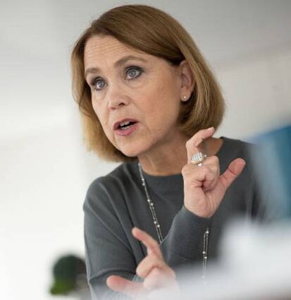Ministerin Petra Olschowski hofft auf eine schnelle Auszahlung.