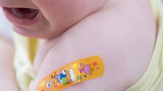 Gerade bei Kleinkindern können Masern zu schweren Komplikationen führen.