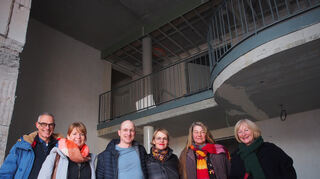 Die Mannheimer Baustelle auf Spinelli von Anundo. Hier: Alexander Döring (v.l.), Carina Krey, Bernd Kohler, Anja Heitkamp, Ann Marz und Käthi Bouzenna.