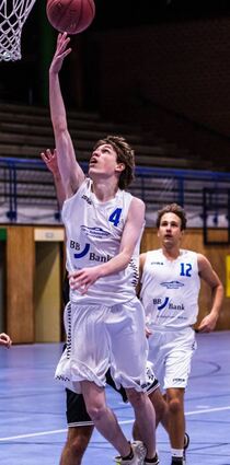 Leonard Leip (am Ball) steuerte 14 Punkte zum Sieg bei.