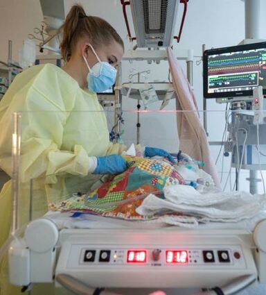 Ende 2022 erkrankten viele Kinder am RS-Virus.