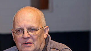 Nach fast 30 Jahren im Amt verabschiedet der Stadtjugendring seinen Bildungsreferenten Manfred Shita.
