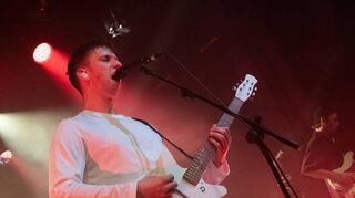 Der Indie-Durchstarter Betterov fasziniert das Publikum bei seinem Gastspiel der „Olympia“-Tour im Heidelberger Karlstorbahnhof.