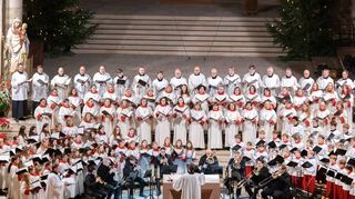 „Cantate Domino“ zum Ende der Weihnachtszeit am 7. Januar. Da war die ganze Kraft der Speyerer Dommusik zu spüren. Wahrlich ein wunderbarer Anlass, in die Kathedrale zu gehen.