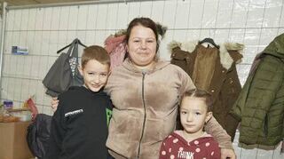 Liudmyla Svavoliuk lebt mit Kiryl (l.) und Bohdana in Groß-Rohrheim.