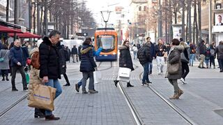 Punktet nach wie vor mit einem großen Einzelhandelsangebot: die Mannheimer Innenstadt mit den Planken.
