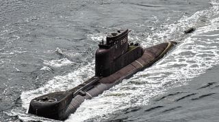 Das U-Boot U 17 ist 50 Meter lang und 500 Tonnen schwer.
