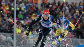 Erfrischend. Ehrlich. Erfolgreich: Die deutsche Biathletin Sophia Schneider kann bei der WM auch mit den etablierten Athletinnen mitlaufen.