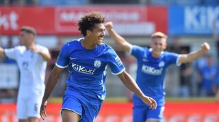 Im Hinspiel durfte Samuel Abifade (Mitte) mit Meppen gegen den SV Waldhof noch jubeln. Es war einer von bislang nur drei Siegen der Emsländer in dieser Saison.