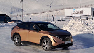 mid Andorra - Der Nissan Ariya auf dem Eis-Kurs des Circuit Andorra.
