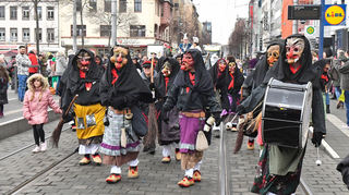 Sorgen für lustigen Schabernack und verteilten Lutscher: die Karlsternhexen – Mannheims einziger Verein, der schwäbisch-alemannisches Brauchtum pflegt.