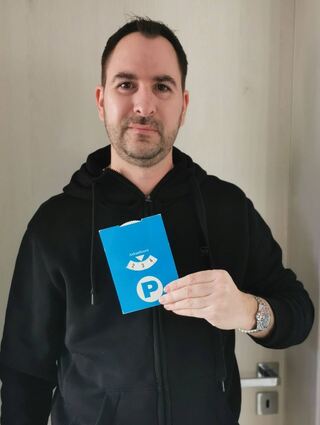 Der Erlenbacher Manuel Gein hat nach Ansicht des Ordnungsamtes seiner Verbandsgemeinde ein falsches „P“ auf der Parkscheibe.