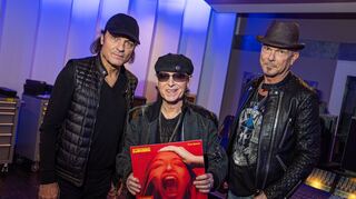 Auch deshalb bekam das jüngste Scorpions-Album "Rock Believer" gute Kritiken, hier präsentiert von der Kernbesetzung Matthias Jabs (links), Klaus Meine und Rudolf Schenker .