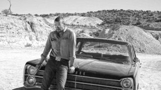 Der Schwarz-Weiß-Film „Limbo“ mit Simon Baker (bekannt aus „The Mentalist“) gehört zu den insgesamt 19 Wettbewerbsfilmen der Berlinale.