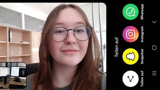 Screenshot von dem Foto, das Emely Overhage von sich in der Redaktion auf BeReal gepostet hat, während sie den Artikel zur Plattform recherchierte.