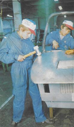 mid Groß-Gerau - Blick zurück in das Jahr 1975: Berufsschüler der Skoda Academy bauten in Handarbeit vier Skoda Buggy Typ 736.