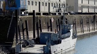 "Zander" war mal schwimmendes Vereinsheim der Marinekameradschaft.