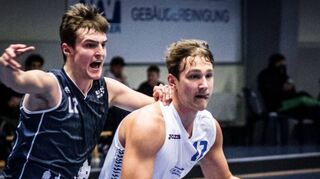 Konstantin Hoffmann (am Ball) steuerte 19 Punkte zum Sieg seiner Mannschaft gegen den USC Heidelberg III bei.