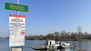 Die Fähre zwischen Neckarhausen und Ladenburg muss im März an neun von 31 Tagen pausieren.