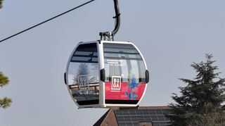 So sieht die Seilbahn der Buga ohne Hülle aus. Seit einiger Zeit tragen die Kabinen keine Schutzfolie mehr.