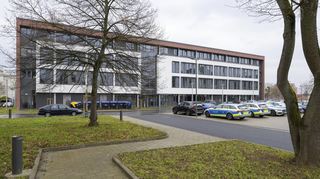 Das ehemalige Nato-Gebäude an der Römerstraße ist eines von drei Häusern, in die die Verkehrspolizei und die Kriminalpolizeidirektion gezogen sind.