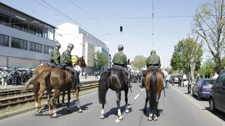 Die Reiterstaffel der Polizei bei einem Einsatz in Mannheim.