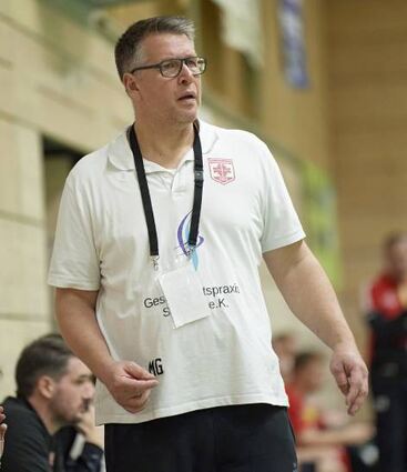 Trainer Marcus Gutsche verlässt nach der Runde den TV Friedrichsfeld.