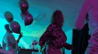 Ein kleiner Vorab-Einblick in eine Videoaufnahme aus der Einweihungsfeier im „Partykeller der Vielfalt“, den der Mannheimer Panajotis Neuert konzipiert hat.