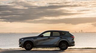 mid Groß-Gerau - Reflexionen sind ein wesentlicher Bestandteil der Designsprache von Mazda.