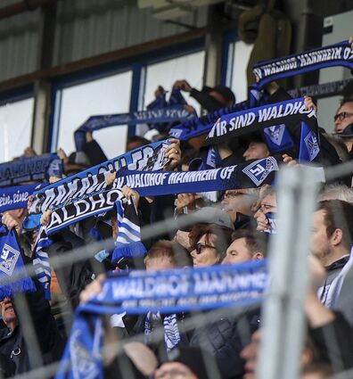 Die Euphorie ist entfacht: Die Waldhof-Fans träumen vom Zweitliga-Aufstieg.