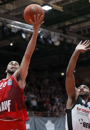 Mächtig strecken mussten sich die Würzburg Baskets im gestrigen Bundesliga-Heimspiel gegen Bayreuth. Am Ende behielt sie mit 96:89 die Oberhand.
