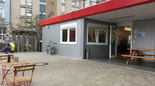 Anlaufstelle, Schutzraum und Treffpunkt: Die Einrichtung Café Anker ist ein beliebter Ort, um sich auszutauschen.