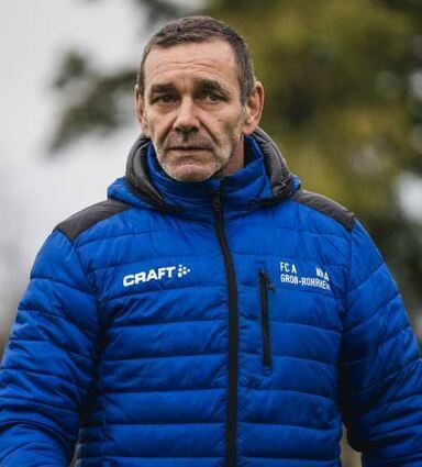 Georg Eckhardt bleibt Groß-Rohrheim als Trainer erhalten.