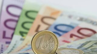Der Umgang mit eigenem Geld sollte möglichst früh erlernt werden, denn es übt für das spätere Leben.