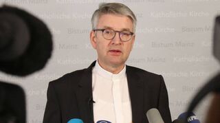Der Mainzer Bischof Peter Kohlgraf bekämpft sexuellen Missbrauch in seinem Bistum.