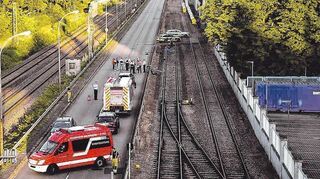 Vier Radfahrer sind am 12. Juni 2022 in der Rhenaniastraße brutal angefahren worden. Zwei Menschen starben, zwei Männer wurden verletzt, einer davon lebensgefährlich.